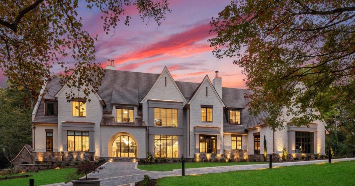 Highland Forest residence shown in the Peters Custom Homes portfolio