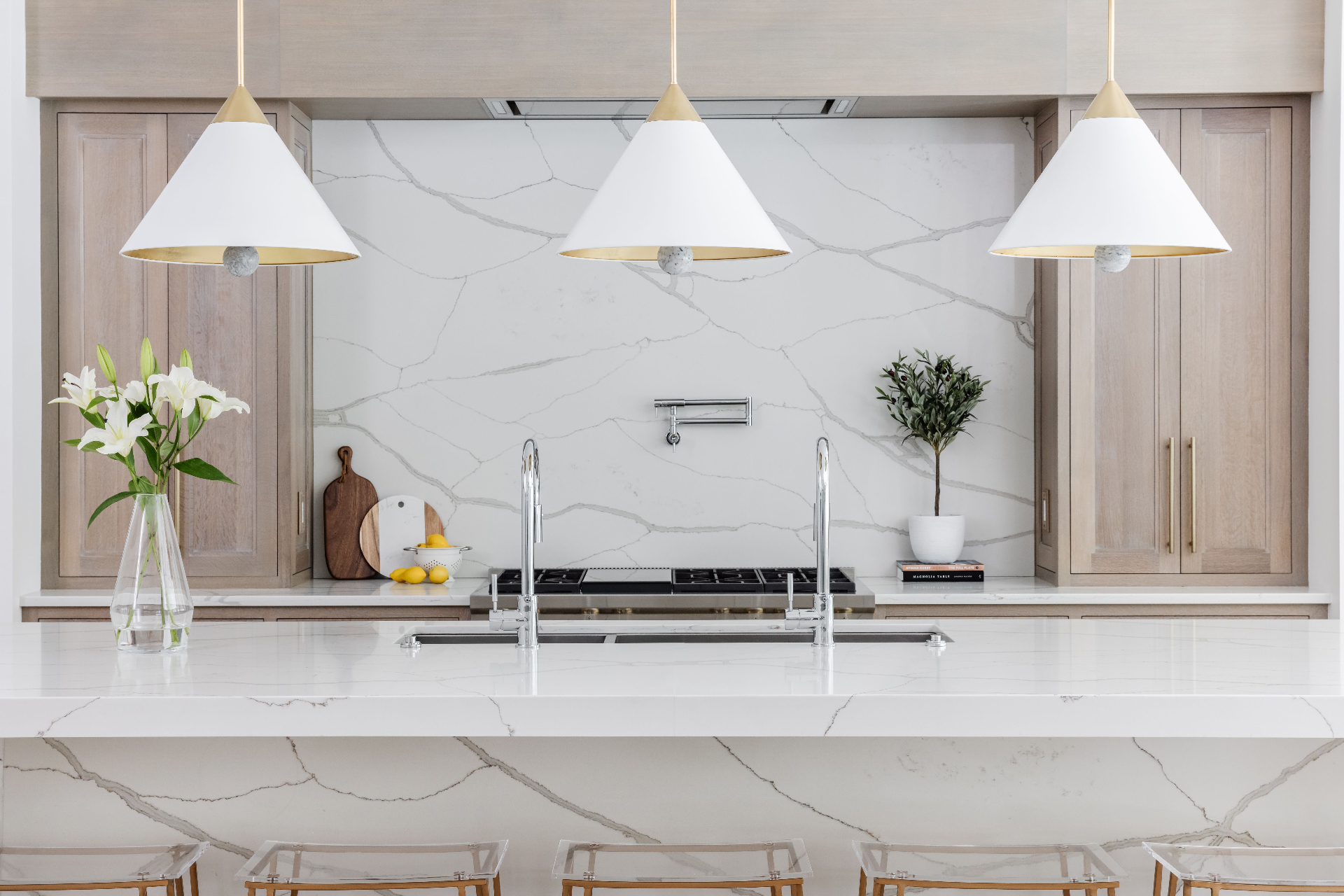Kings Manor kitchen photograph from the Emerald & Oak Design portfolio